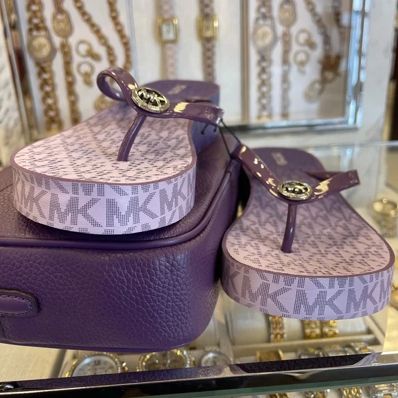 Michael Kors BEDFORD FLIP FLOP
PVC/OMBRE MK SIG
Platform Sandals 
Dark Purple - Picture 4 of 16